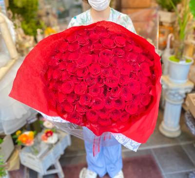 108本赤バラの花束 花言葉:結婚してください、一度はプレゼントしたい 